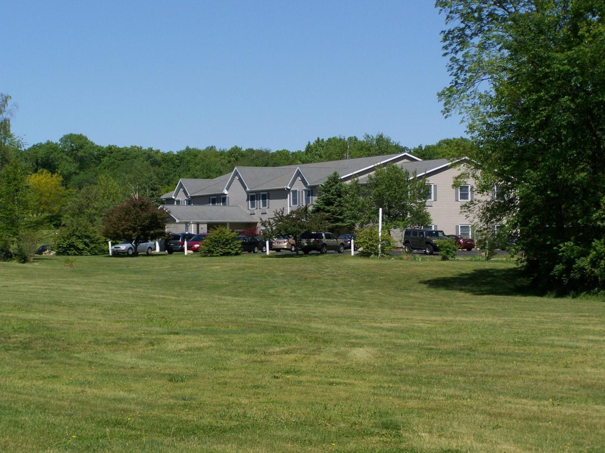 Brook Pointe Inn Syracuse Exterior photo