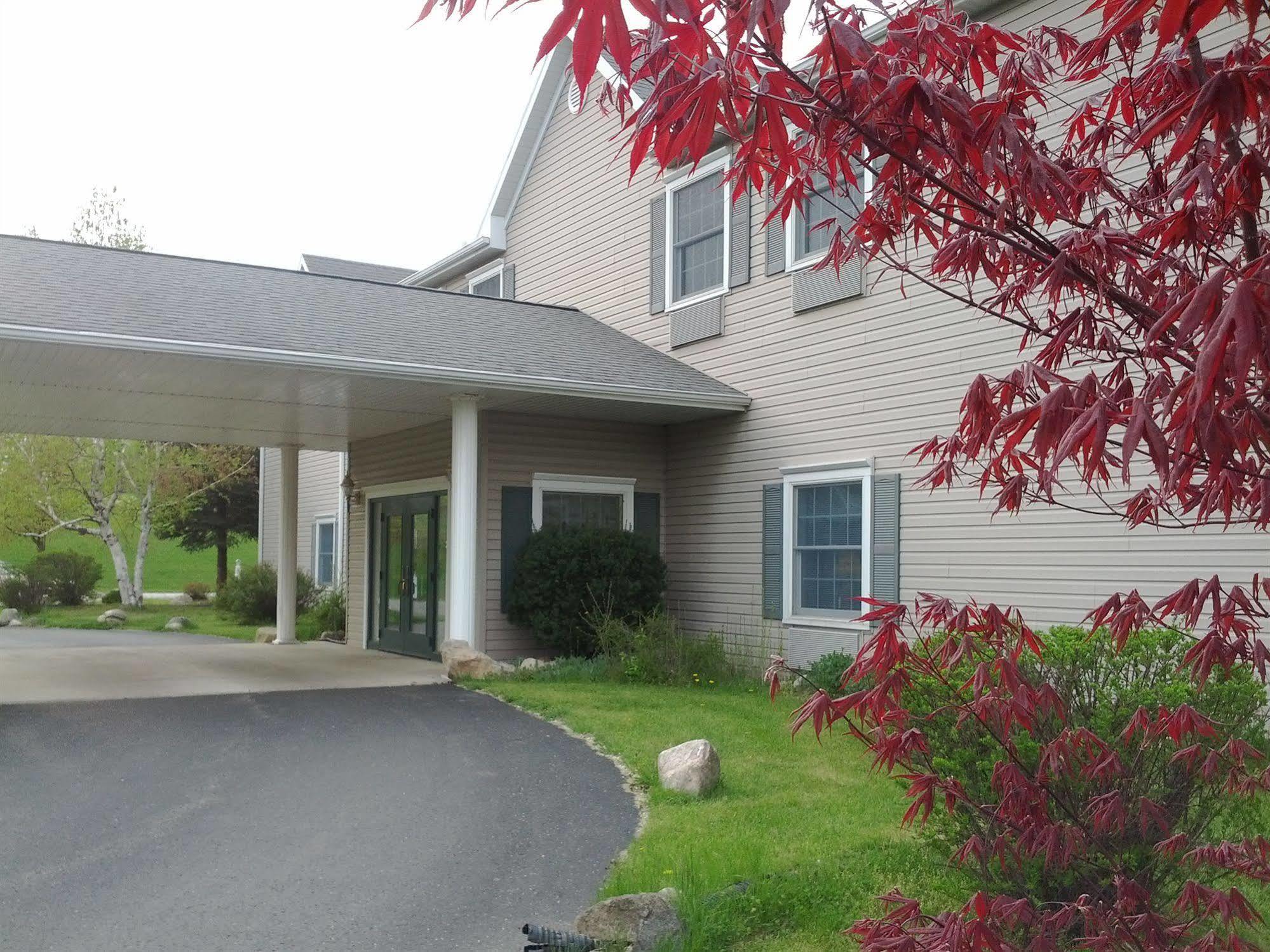 Brook Pointe Inn Syracuse Exterior photo