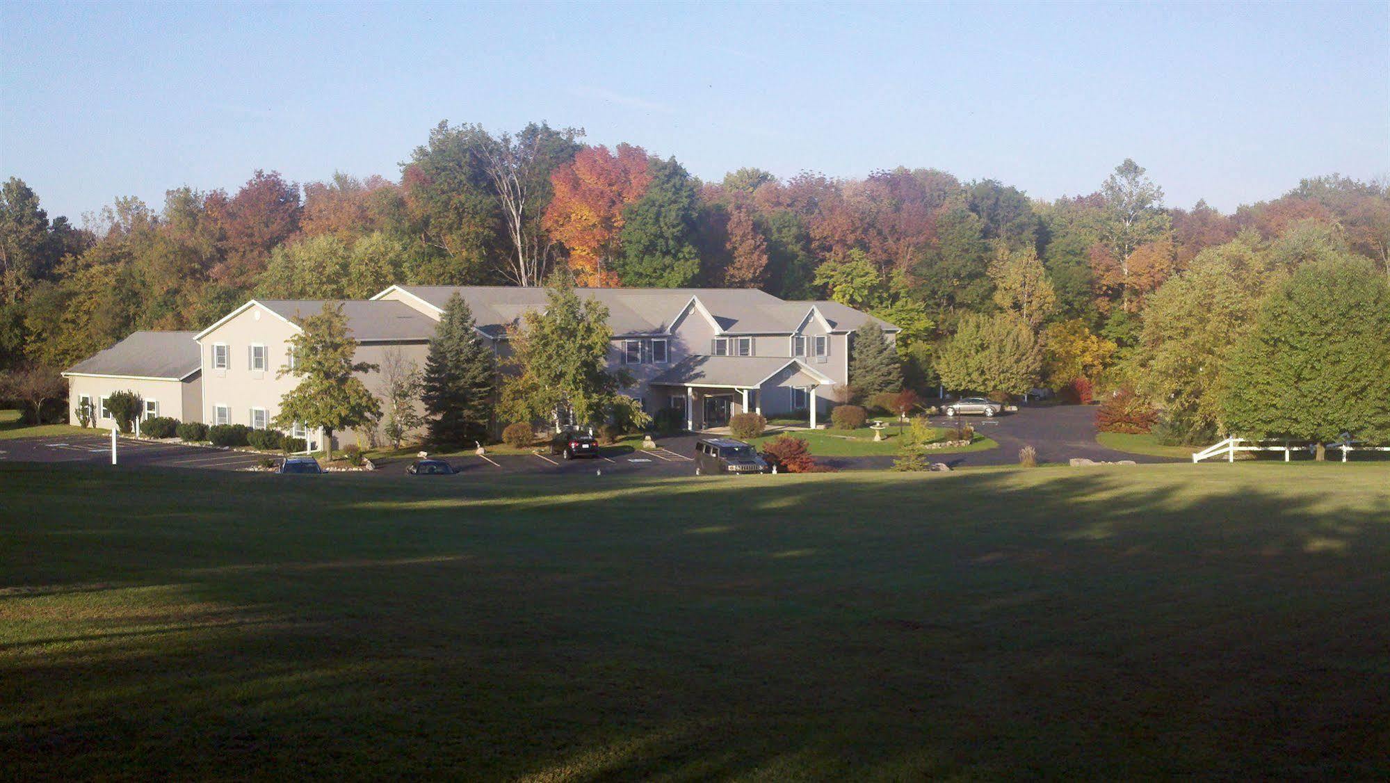 Brook Pointe Inn Syracuse Exterior photo